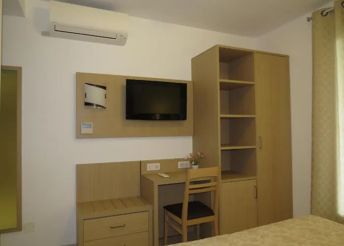 Mare E Monti 3* Piana (Corsica)